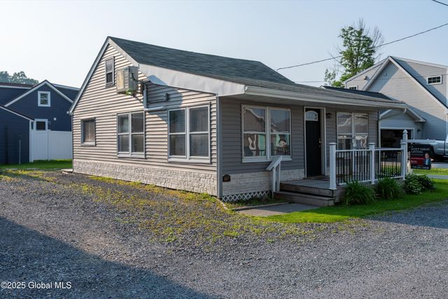 107 4th Street, Malta, NY 12866