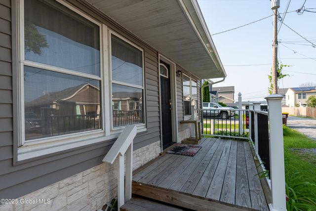 107 4th Street, Malta, NY 12866