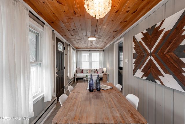 107 4th Street, Malta, NY 12866