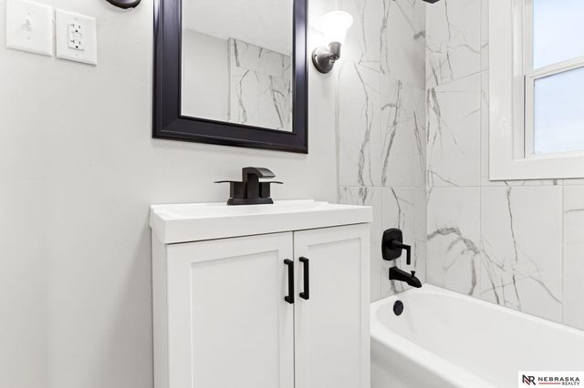 617 Maple Street, Louisville, NE 68037