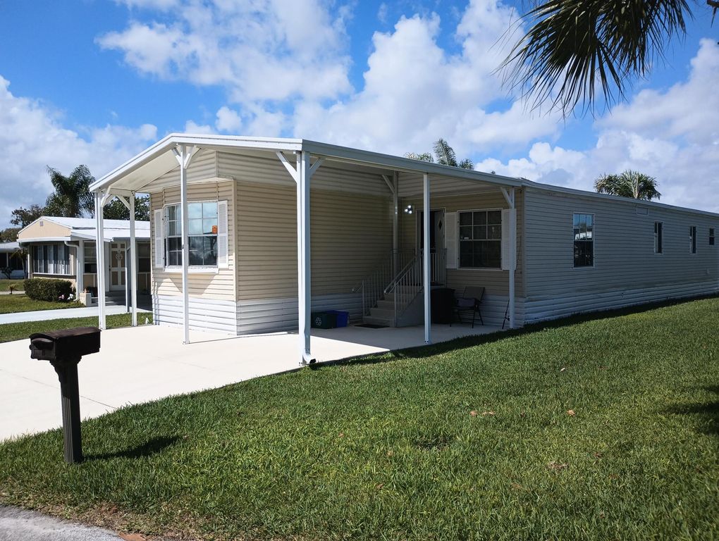 4 Tikal Lane, Port St. Lucie, Port St Lucie, FL 34952
