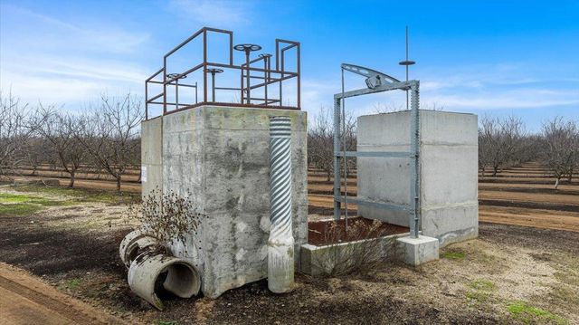 20339 Sexton Rd, Escalon, CA 95320