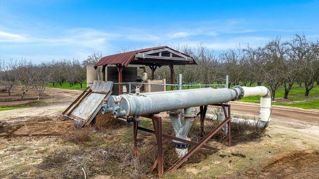 20339 Sexton Rd, Escalon, CA 95320