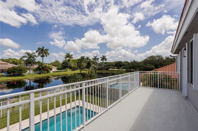 4303 Diamond Row, Weston, FL 33331