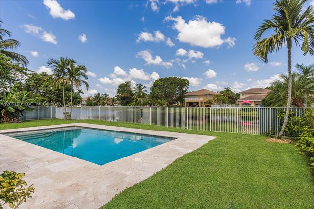 4303 Diamond Row, Weston, FL 33331