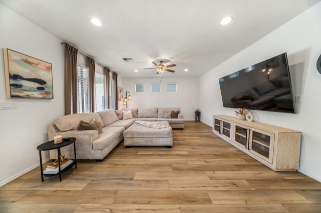 12108 Badger Mountain Trail NW, Albuquerque, NM 87120