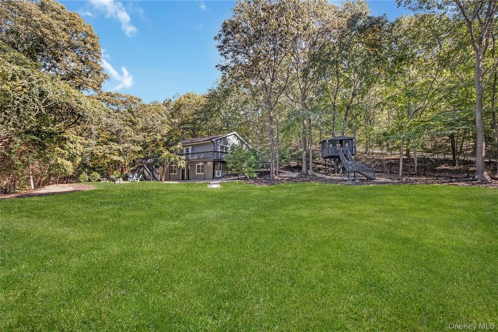 644 BREAD AND CHEESE HOLLOW Road, Northport, NY 11768 — photo 2