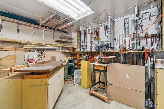 2512 AYERS HILL COURT, Lutz, FL 33559