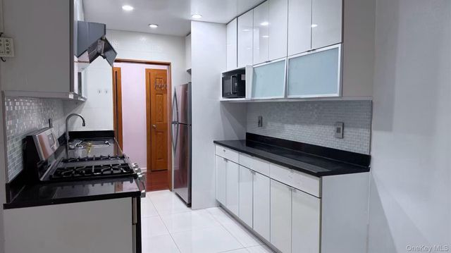 144-58 Sanford Avenue 51, Flushing, NY 11355