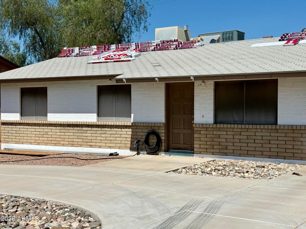 2084 W BOSTON Street, Chandler, AZ 85224 — photo 2