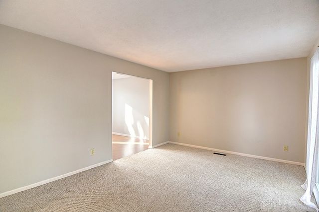 2813 Wellsford Drive, Springfield, OH 45503