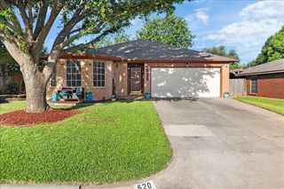 520 Hollyberry Drive, Mansfield, TX 76063