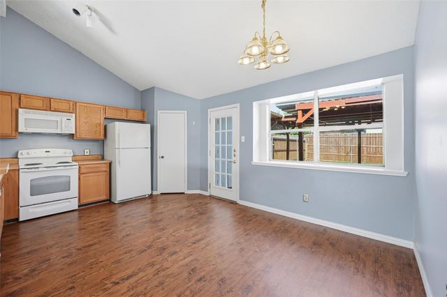 2425 Oakmont Drive, Bedford, TX 76022