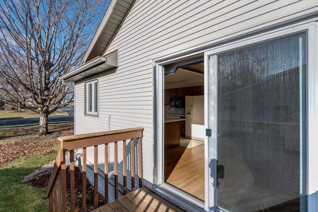 850 N Perry Parkway, Oregon, WI 53575