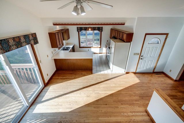 850 N Perry Parkway, Oregon, WI 53575