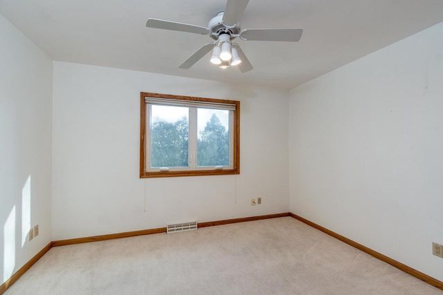 850 N Perry Parkway, Oregon, WI 53575