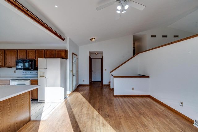 850 N Perry Parkway, Oregon, WI 53575