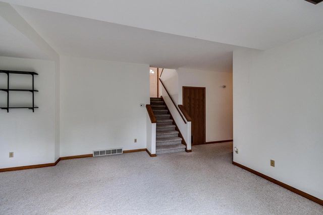 850 N Perry Parkway, Oregon, WI 53575