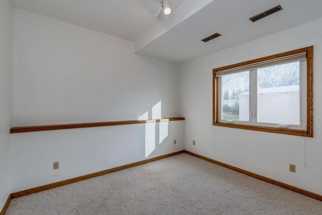 850 N Perry Parkway, Oregon, WI 53575