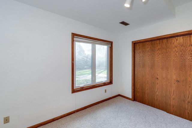 850 N Perry Parkway, Oregon, WI 53575