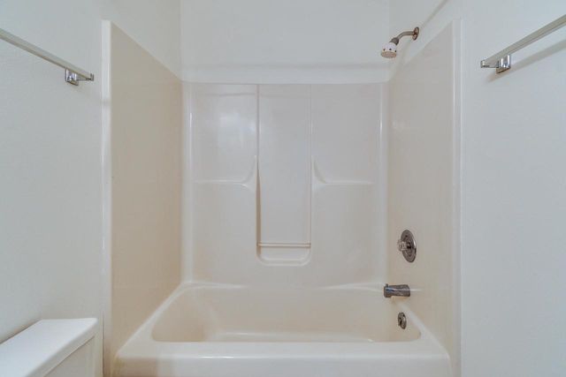 850 N Perry Parkway, Oregon, WI 53575