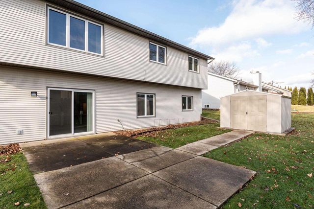 850 N Perry Parkway, Oregon, WI 53575