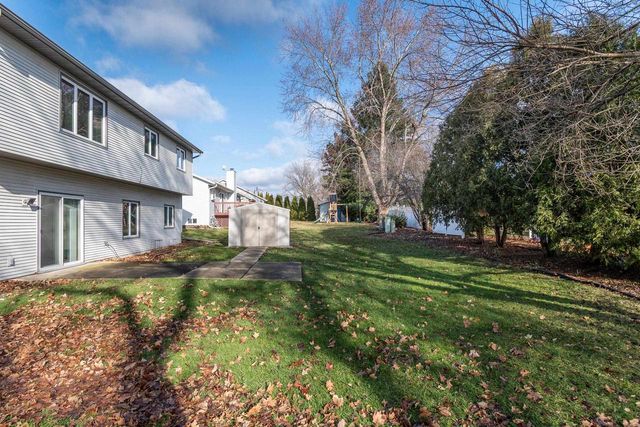 850 N Perry Parkway, Oregon, WI 53575