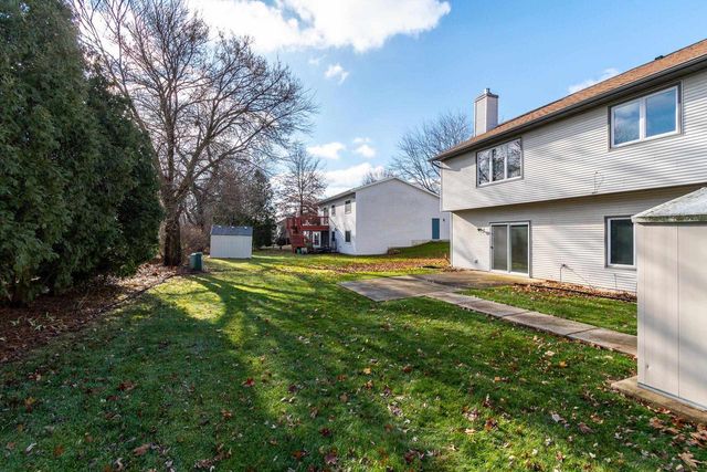 850 N Perry Parkway, Oregon, WI 53575