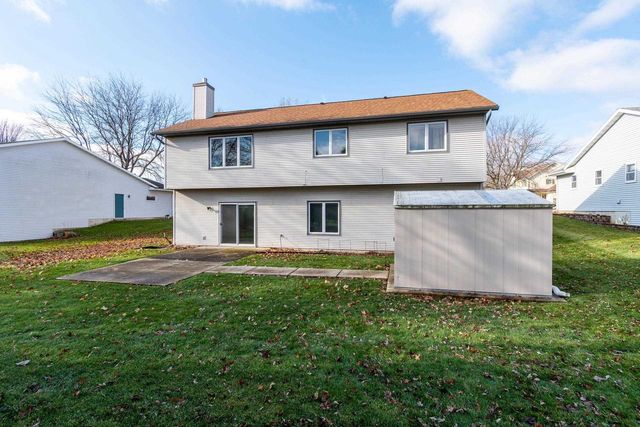 850 N Perry Parkway, Oregon, WI 53575