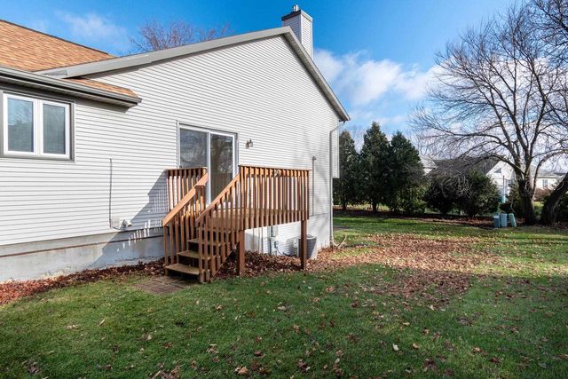 850 N Perry Parkway, Oregon, WI 53575