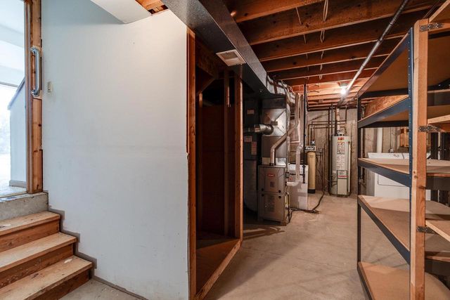 850 N Perry Parkway, Oregon, WI 53575