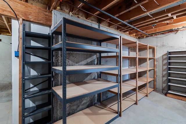 850 N Perry Parkway, Oregon, WI 53575