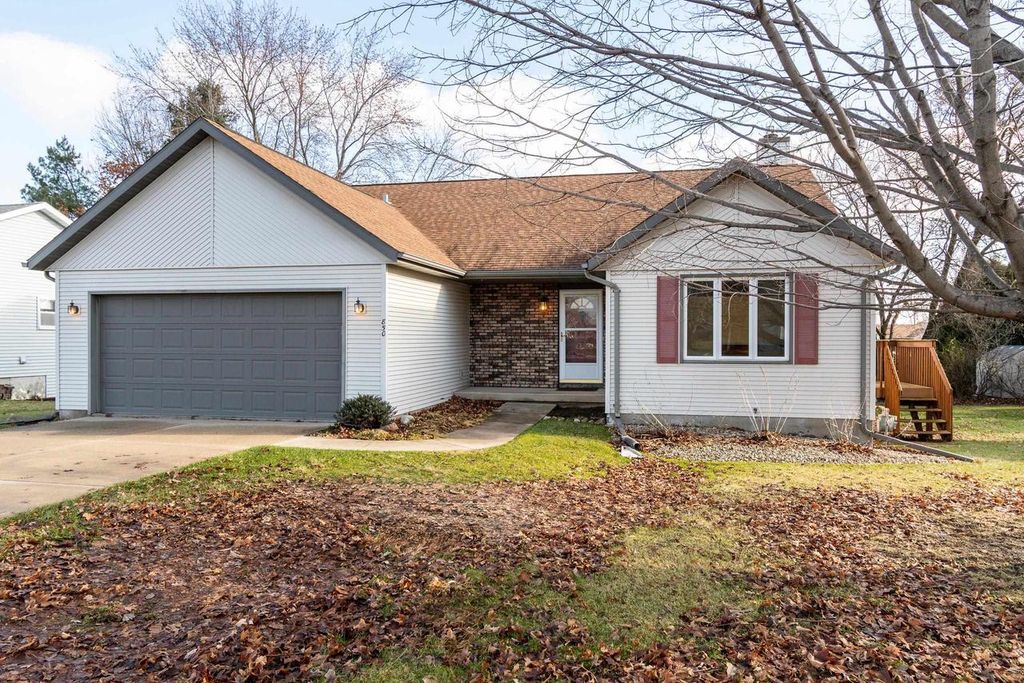 850 N Perry Parkway, Oregon, WI 53575