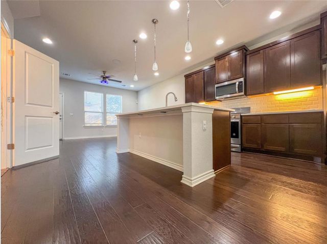 9002 Palmito DR 95, Austin, TX 78717