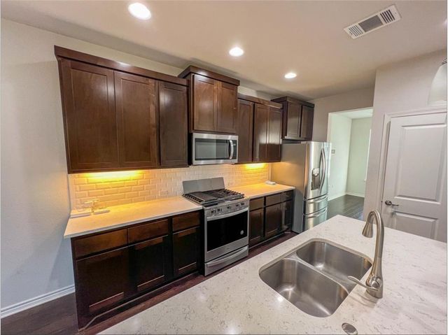 9002 Palmito DR 95, Austin, TX 78717