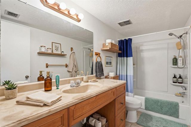 776 100TH AVENUE N 104, St Petersburg, FL 33702