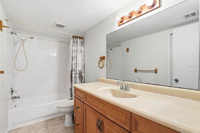 776 100TH AVENUE N 104, St Petersburg, FL 33702