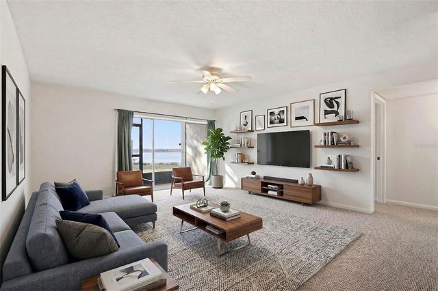 776 100TH AVENUE N 104, St Petersburg, FL 33702