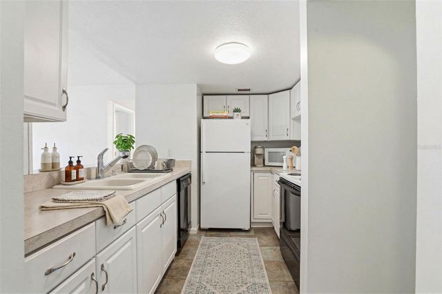 776 100TH AVENUE N 104, St Petersburg, FL 33702