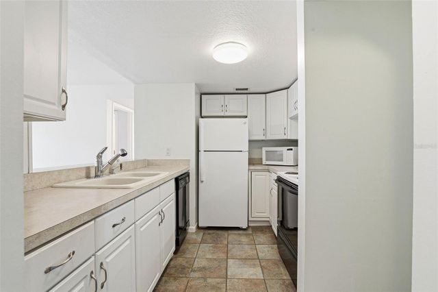 776 100TH AVENUE N 104, St Petersburg, FL 33702