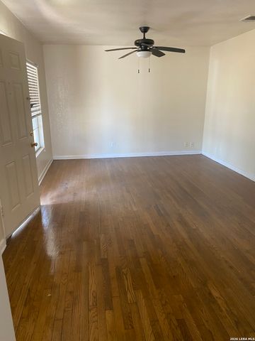 246 POLLYDALE AVE, San Antonio, TX 78223