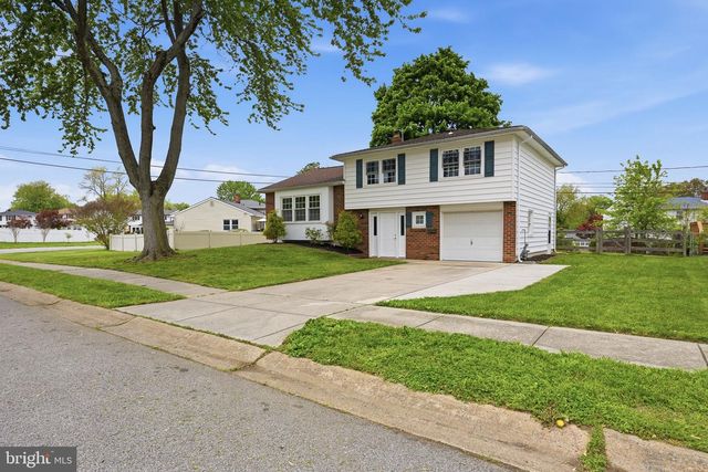 4 PINEDALE RD, Newark, DE 19711