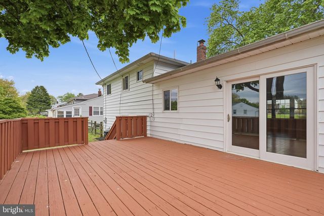4 PINEDALE RD, Newark, DE 19711