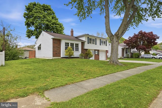 4 PINEDALE RD, Newark, DE 19711