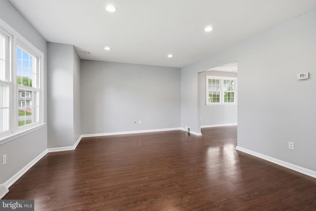 4 PINEDALE RD, Newark, DE 19711