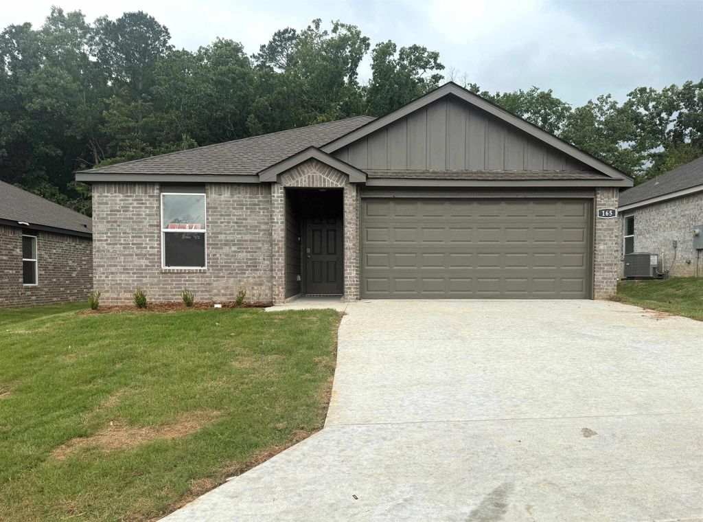 165 Bighorn Trail, Maumelle, AR 72113