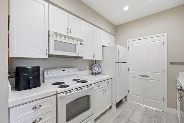 1982 W Bayshore Road 310, East Palo Alto, CA 94303
