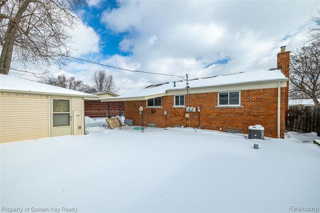 6951 Apache Trail, Westland, MI 48185