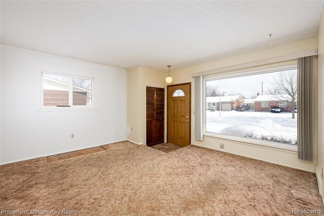 6951 Apache Trail, Westland, MI 48185