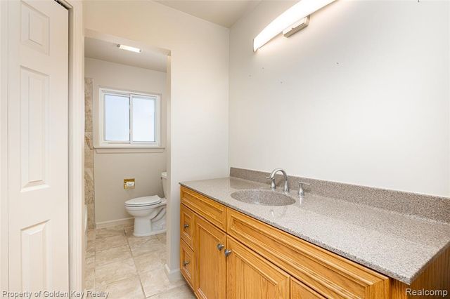 6951 Apache Trail, Westland, MI 48185